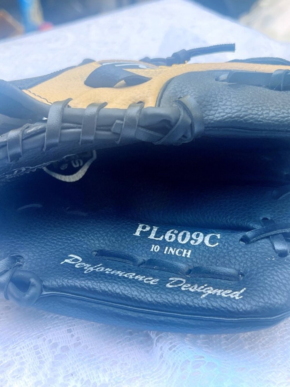Rawlings Youth Baseball Glove PL609C 10-Inch Black & Tan Leather With Basket Web - Picture 4 of 6